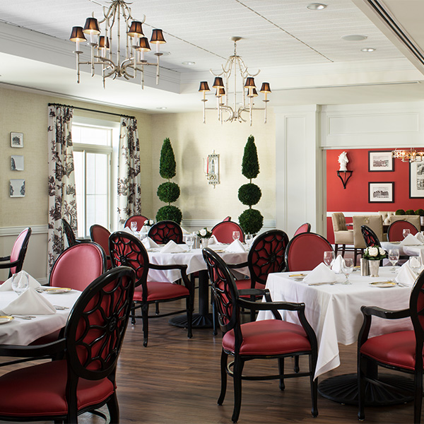 Learn about the dining at Balfour Longmont